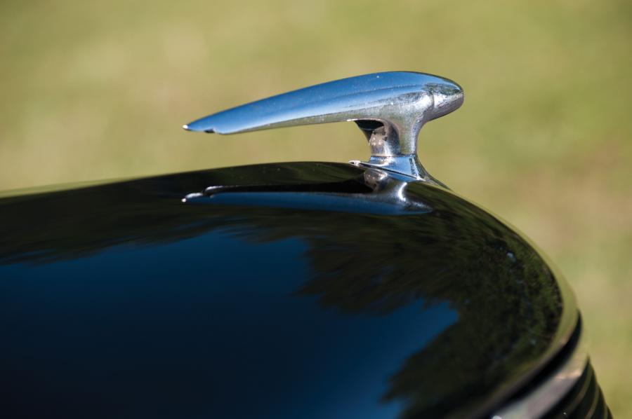  Ford DeLuxe Rumble Seat Cabriolet 1937 года  (фото 13 из 20)